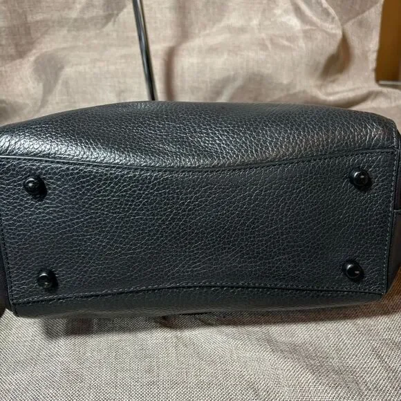 COACH BLAKE CARRYALL 25 IN BUBBLE LEATHER F55665